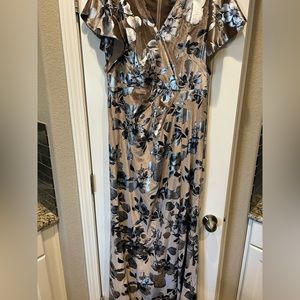 Adrianna Pappell floor length evening dress, priced to move now